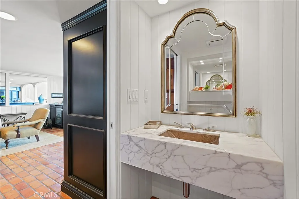 2 bed, 2120 sqft, $8,900 — Photo 4