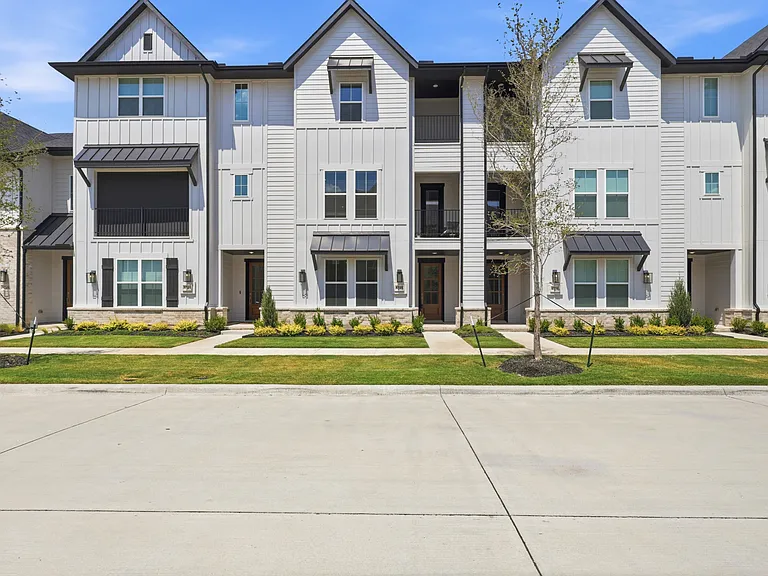 6240 Fortuna Ln — Photo 23