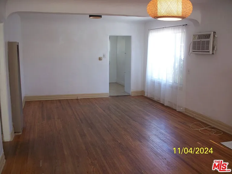 4354 Coolidge Ave — Photo 41