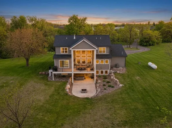 8656 NE 102nd Ave, Bondurant, IA 50035