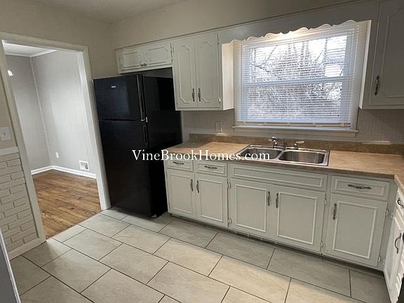 5th image of 9054 E 89th St