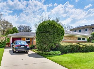 9033 Tripp Ave, Skokie, IL 60076