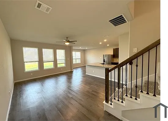 5426 James Michael Dr — Photo 2
