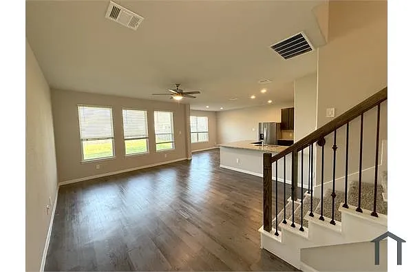 Building Photo - 5426 James Michael Dr