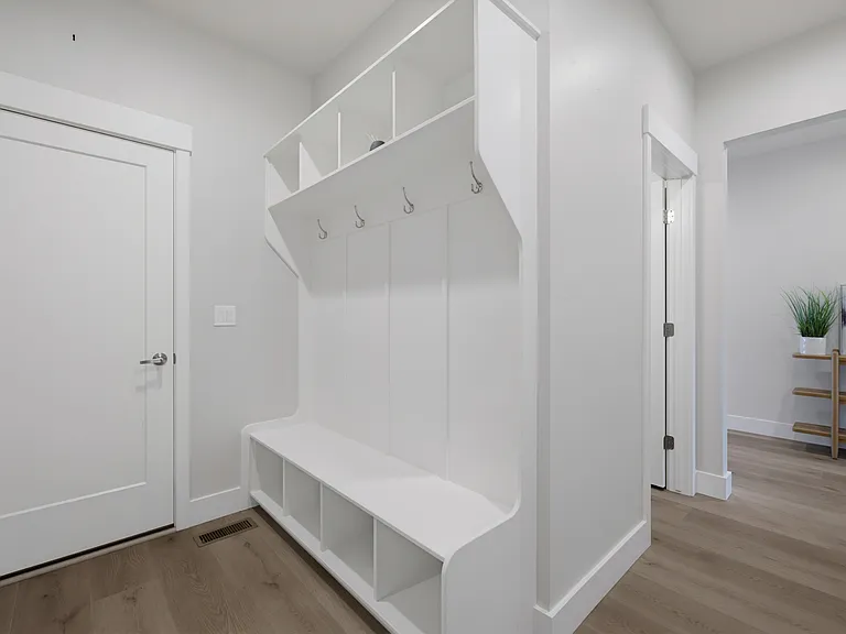 1457 W Tenzing St — Photo 23