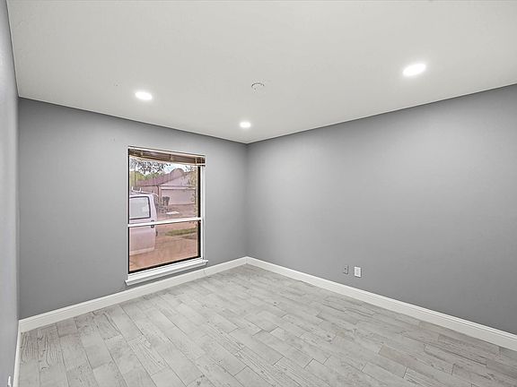 5th image of 8511 Fawn Terrace Dr
