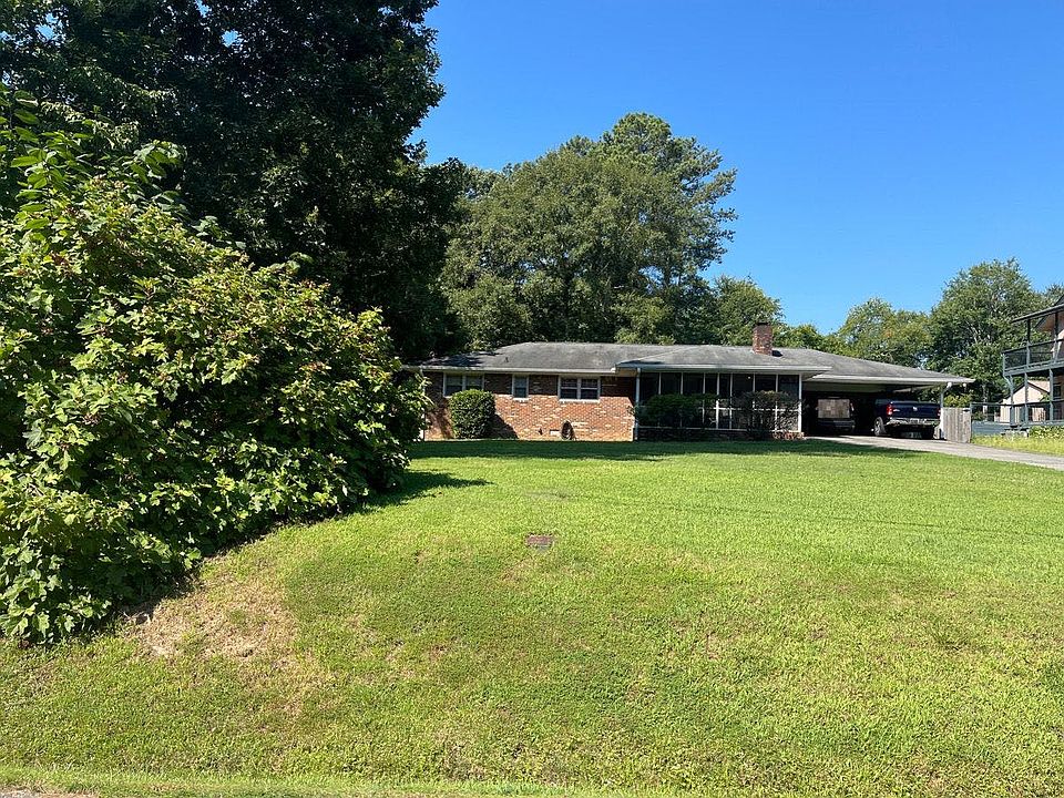 2nd image of 3811 Lake Carlton Rd