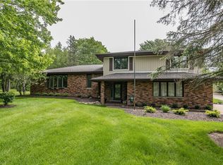 19381 Prospect Rd, Strongsville, OH 44136