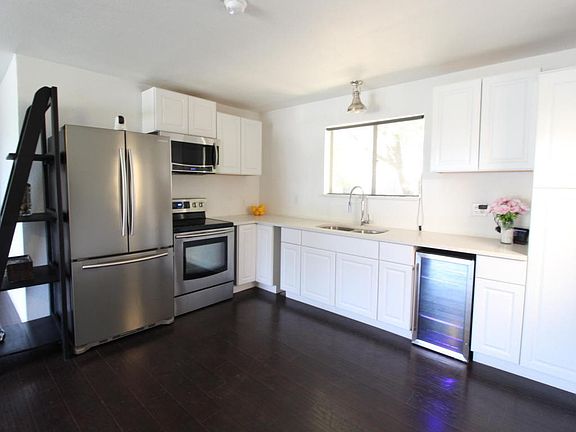 2nd image of 7130 W Rose Ln