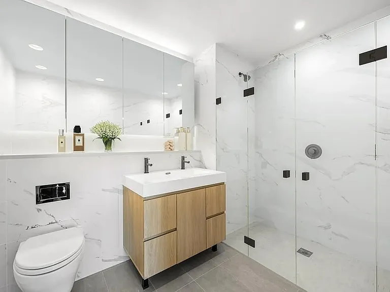 710 Metropolitan Ave #5B — Photo 6