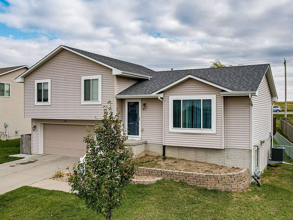 1st image of 2301 Vista View Dr