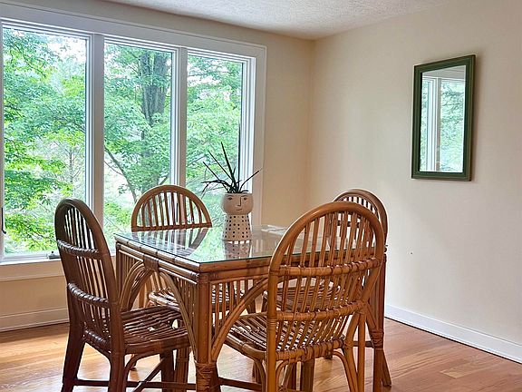 5th image of 1524 Lake Floyd Cir