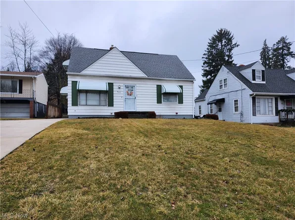 647 Elbur Ave, Akron, OH 44306