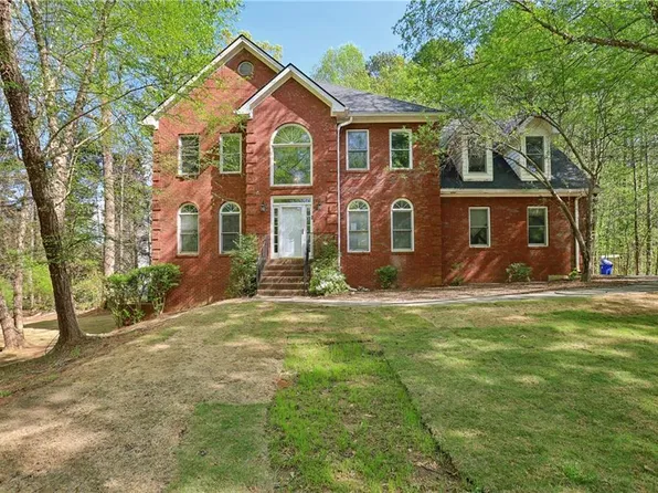 100 Julia Ct, Fayetteville, GA 30214