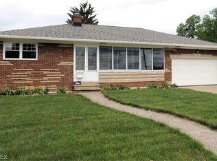 6334 S Canterbury Rd, Parma, OH 44129