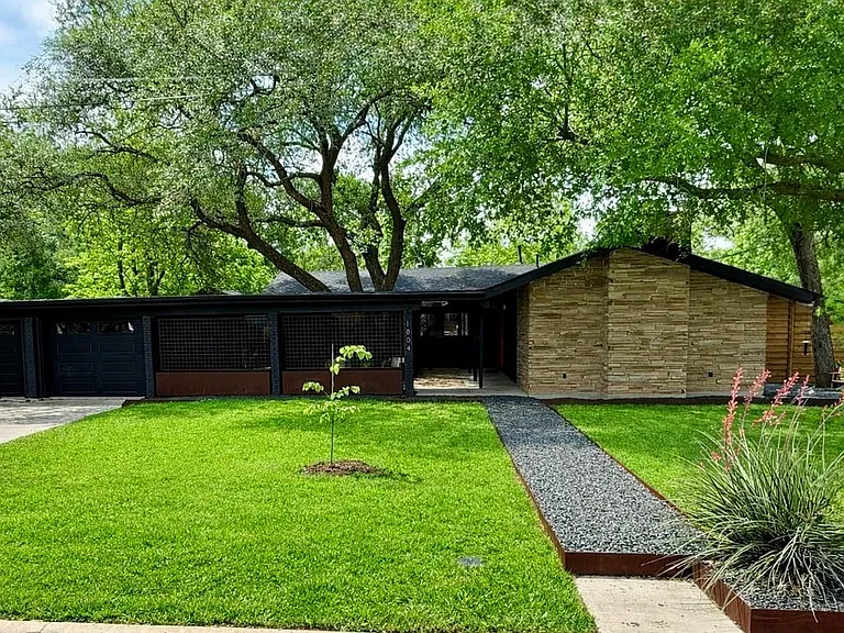 1804 Wildrose Dr — Photo 3