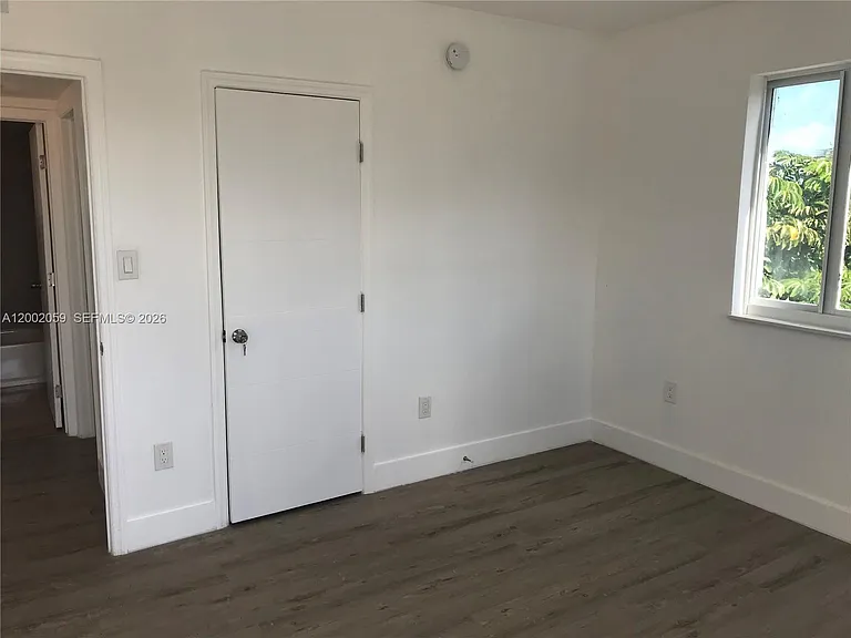 1815 NW 1st Ct #8 — Photo 6