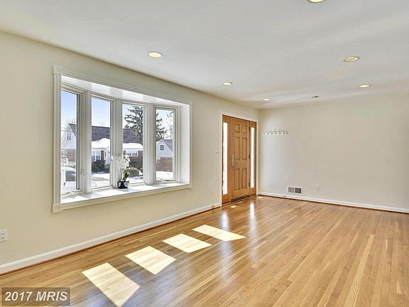 3rd image of 5013 Druid Dr
