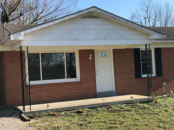 3rd image of 225 Rose Wood Ln