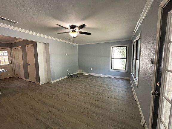 4th image of 3405 Cumberland Ave