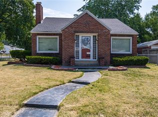 2198 Central Dr, Decatur, IL 62526