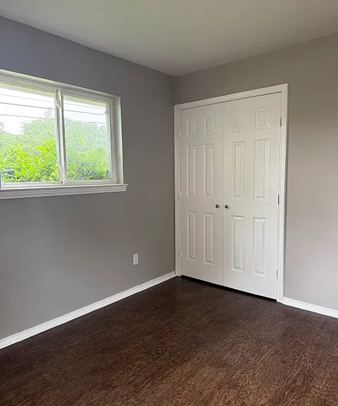 558 Power Dr — Photo 15