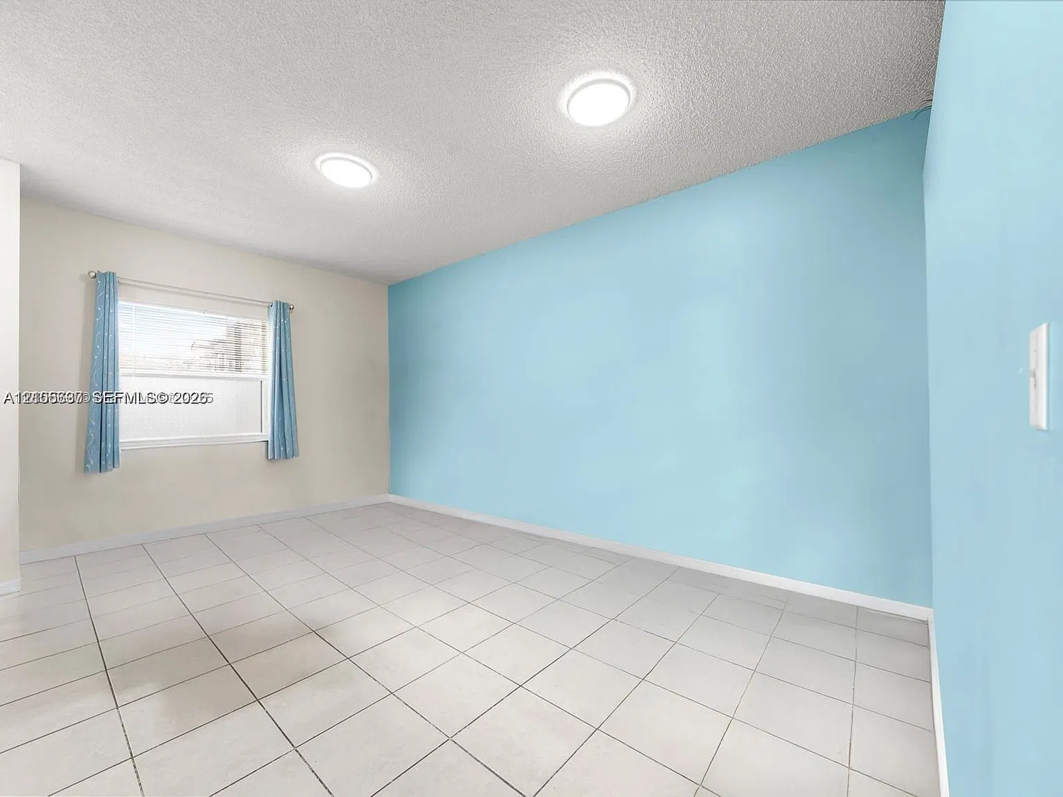 Towngate Condo Seven — Photo 3