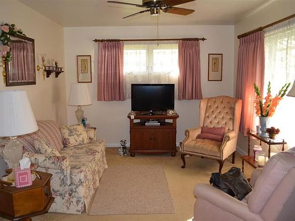 5th image of 54630 28th St