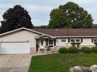 706 W Neher Rd, Silver Lake, IN 46982