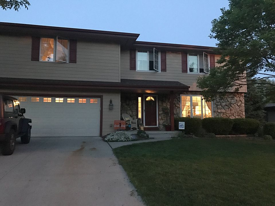 2nd image of 3404 Clinton Ct