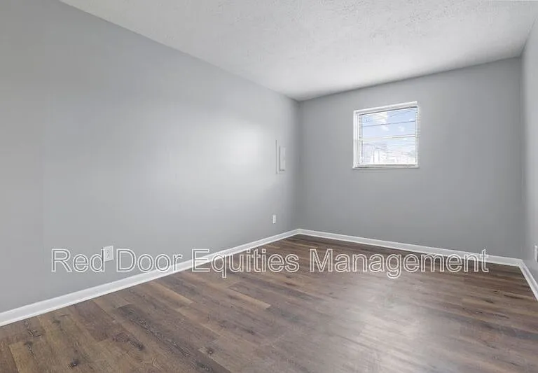 123 W Walnut St #N — Photo 9