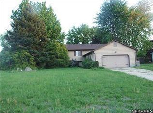 261 Bowhall Rd, Painesville, OH 44077