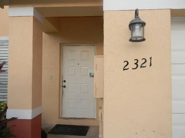 2321 SW 87th Way, Miramar, FL 33025