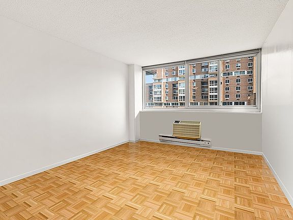 4th image of 625 Main St Unit 817