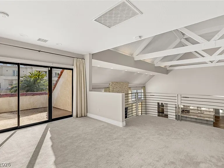 13 Dovetail Cir — Photo 29