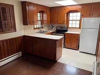 2nd image of 24 Saint Elizabeth St