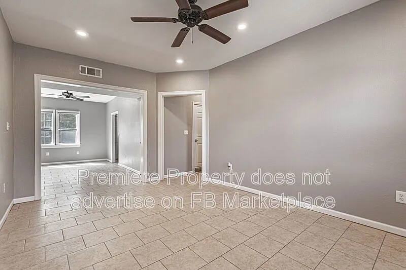 2 bed, 1.0 bath, 850 sqft, $695 — Photo 3