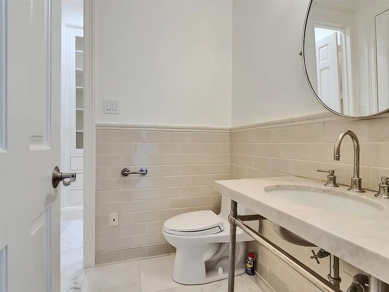 6608 Vanderbilt St — Photo 31