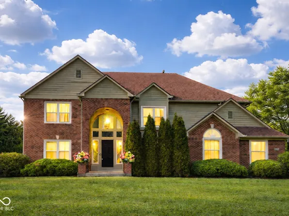 11458 Sutton Place Dr W, Carmel, IN 46032
