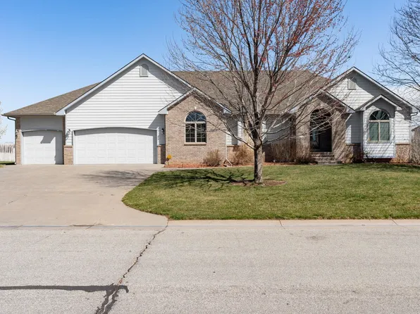 1716 E Tanner Trl, Valley Center, KS 67147