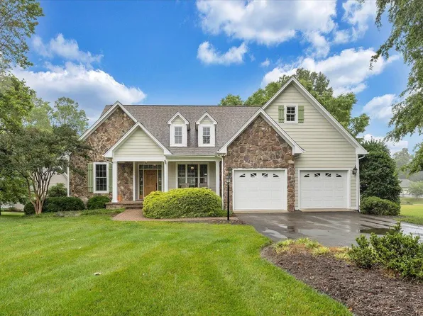 11 Vermont Ave, Moneta, VA 24121