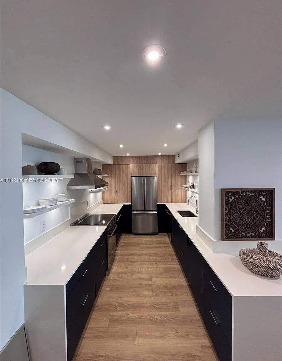 Aquasol Condo — Photo 4