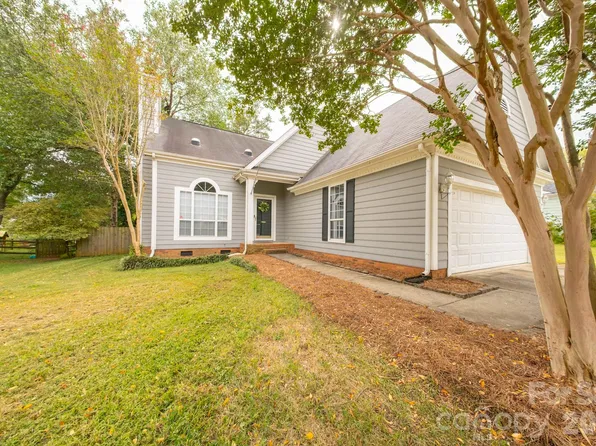 13836 Poppleton Ct, Charlotte, NC 28273