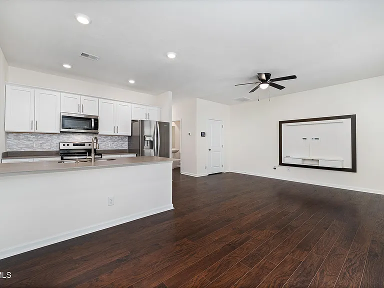 1006 Saylors Pl — Photo 11