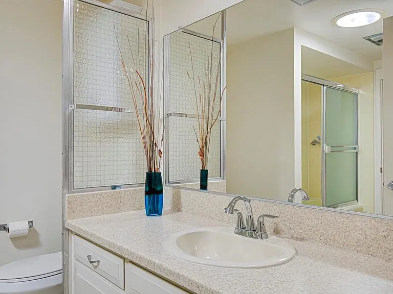 516 Calle Aragon #C — Photo 7