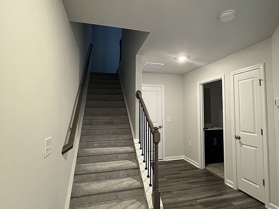 5th image of 315 Hemley Trl #1