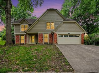 109 NW 44th St, Kansas City, MO 64116