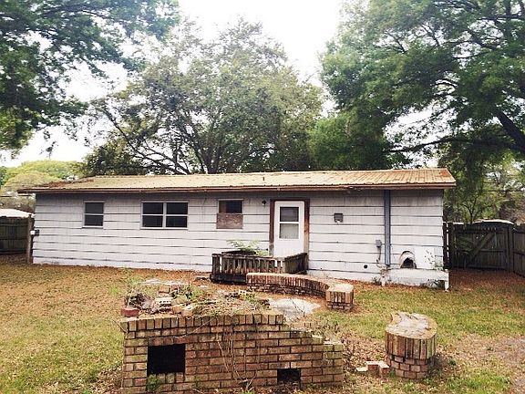 2nd image of 15573 Darien Way