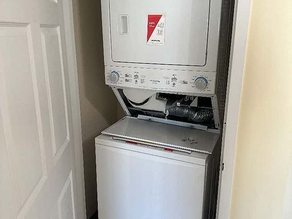 3rd image of 177-50 S Conduit Ave #2