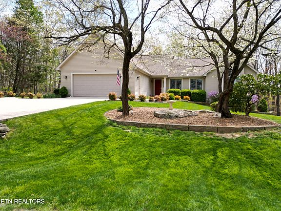 2nd image of 246 Amherst Ln